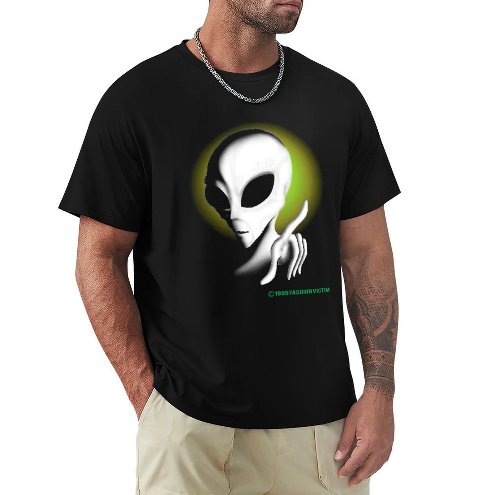 Vintage Fashion Victim Shirt - 1995年製、ALIENのヴィンテージ風、暗闇で光るデザインのファッションTシャツ、男性用、綿製Tシャツ。