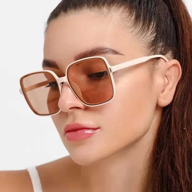 ヴィンテージ特大スクエアサングラス女性ファッショングラデーシ - Vintage Fashion Female のレビューと価格