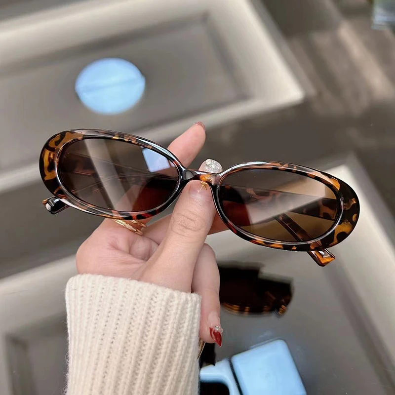 新しいオーバル型ヴィンテージサングラス レディース ファッシ - Vintage Fashion Female のレビューと価格