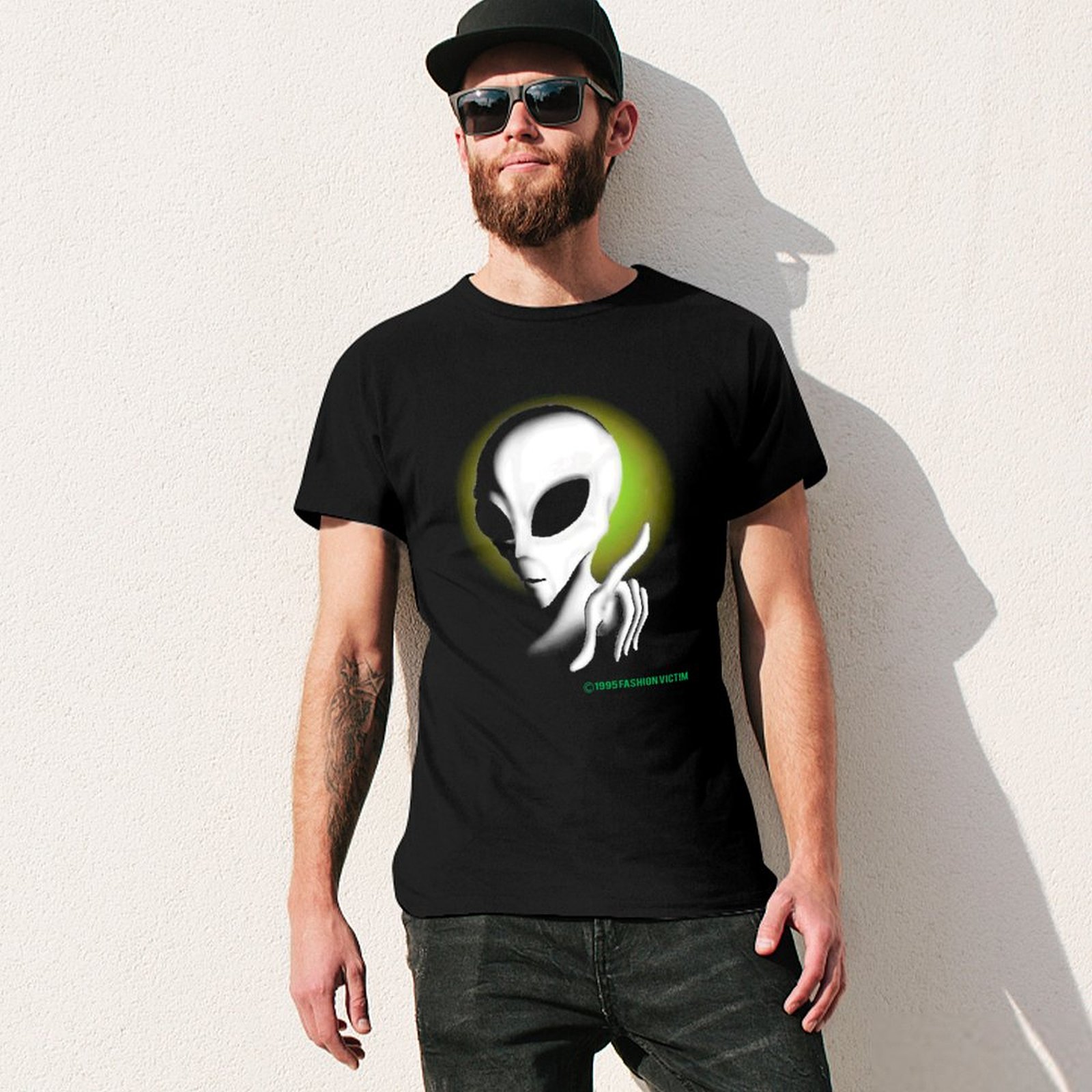 1995年製 ALIEN ヴィンテージ グロー・イン・ザ・ダ - Vintage Fashion Victim Shirt のレビューと価格